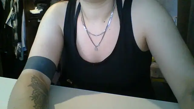 Snapshot of Geileboef28 chatting on 03/17/26, 06:17 Geileboef28 online show from 03/17/26, 06:17