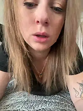 Snapshot of Frenchgirl45 chatting on 03/04/26, 01:17 Frenchgirl45 online show from 03/04/26, 01:17