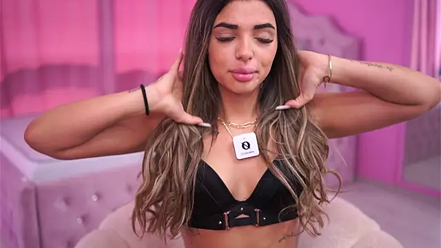 Snapshot of CrisstyBlair chatting on 03/25/26, 10:43 CrisstyBlair online show from 03/25/26, 10:43