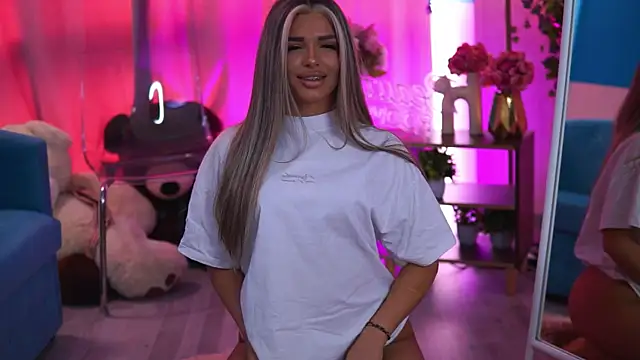 Snapshot of CrisstyBlair chatting on 04/10/26, 10:31 CrisstyBlair online show from 04/10/26, 10:31