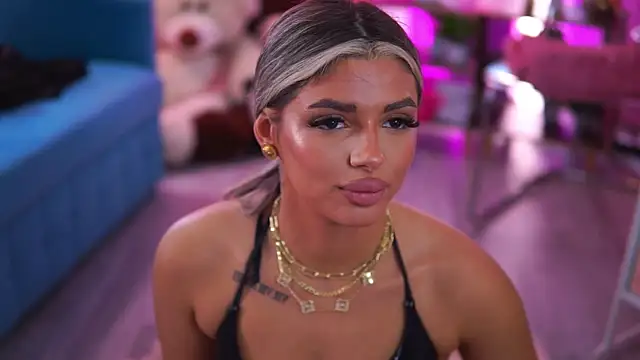 Snapshot of CrisstyBlair chatting on 04/18/26, 09:46 CrisstyBlair online show from 04/18/26, 09:46