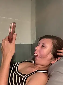 lady moon09 online show from 04/16/26, 02:40