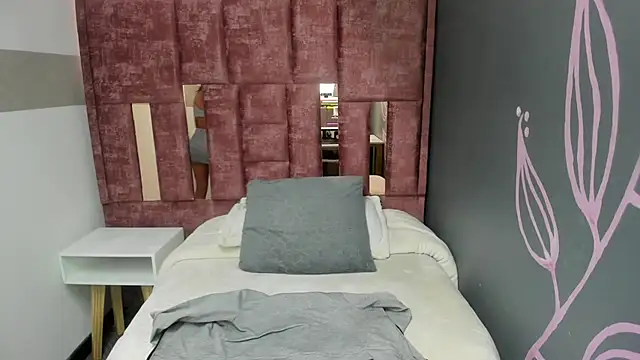 Snapshot of Ashleey__Sweet_ chatting on 03/04/26, 12:00 Ashleey Sweet online show from 03/04/26, 12:00