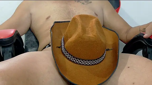 Snapshot of orionhot9 chatting on 02/19/26, 07:21 orionhot9 online show from 02/19/26, 07:21