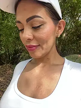 Snapshot of samanta_94 chatting on 02/19/26, 07:54 samanta 94 online show from 02/19/26, 07:54