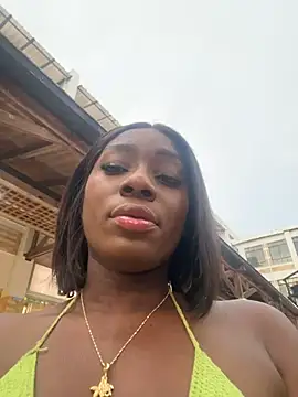 Snapshot of ZarahFerreira chatting on 03/11/26, 10:49 ZarahFerreira online show from 03/11/26, 10:49