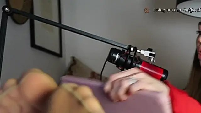 Snapshot of supreme_dominatrix chatting on 04/22/26, 08:43 supreme dominatrix online show from 04/22/26, 08:43