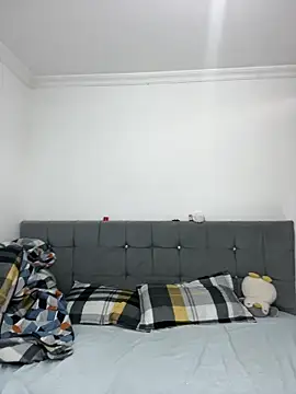 Snapshot of 19daniboy chatting on 04/15/26, 08:20 19daniboy online show from 04/15/26, 08:20