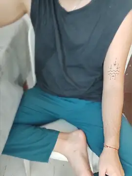 Snapshot of 19daniboy chatting on 04/22/26, 01:01 19daniboy online show from 04/22/26, 01:01