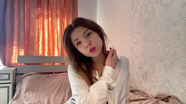 aera elese online show from 03/10/26, 08:41