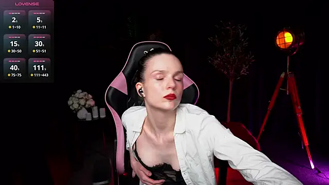 Wild Alice me online show from 02/24/26, 03:43