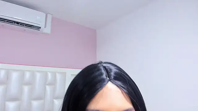 Liia Collins online show from 03/12/26, 06:03