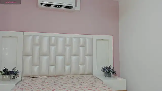 Liia Collins online show from 04/09/26, 05:40