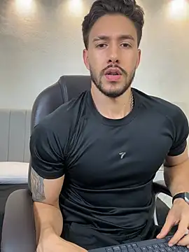 Snapshot of evans_campbell1 chatting on 02/23/26, 11:24 evans campbell1 online show from 02/23/26, 11:24