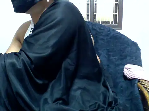 Snapshot of Angel_honeybear_143 chatting on 02/22/26, 10:14 Angel honeybear 143 online show from 02/22/26, 10:14