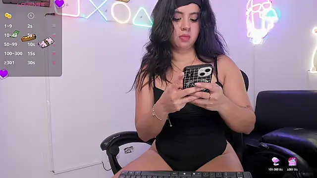 Snapshot of Valery_Cortez__ chatting on 07/06/26, 09:17 Valery Cortez online show from 07/06/26, 09:17