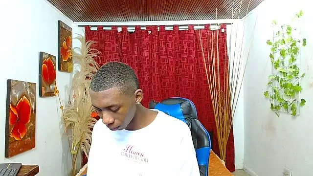 milo018 online show from 02/20/26, 06:08