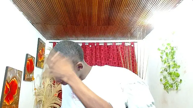 milo018 online show from 02/25/26, 09:13