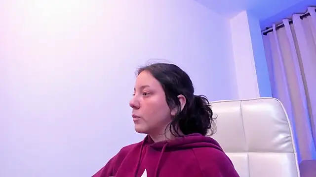 Chloe Noire online show from 04/12/26, 12:10