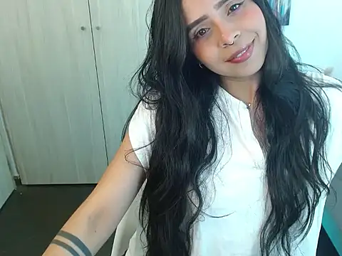 Snapshot of Pauliha chatting on 02/20/26, 06:52 Pauliha online show from 02/20/26, 06:52