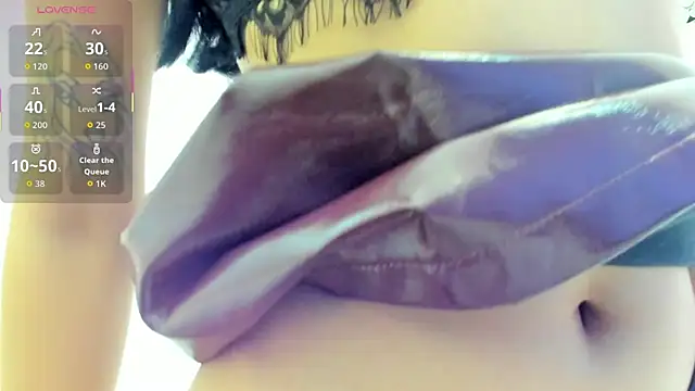 Snapshot of beautydoll18_ chatting on 02/21/26, 10:27 beautydoll18 online show from 02/21/26, 10:27