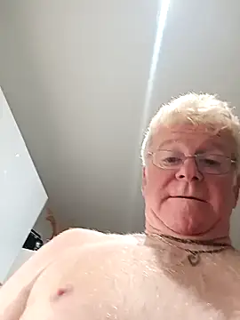 olivbisoumis online show from 04/06/26, 04:57