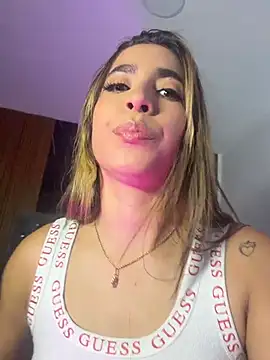 Snapshot of Sophiexx_ chatting on 03/22/26, 05:27 Sophiexx online show from 03/22/26, 05:27