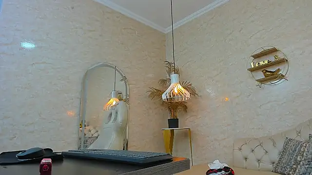 Snapshot of CAAMII_SWEETT chatting on 03/21/26, 07:50 CAAMII SWEETT online show from 03/21/26, 07:50