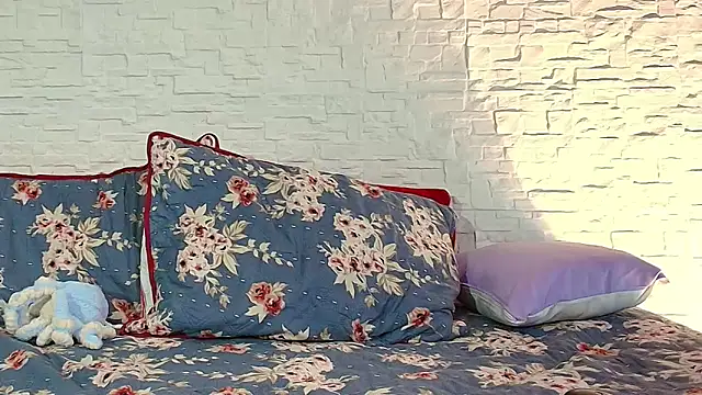 Snapshot of Eliassalvatore_ chatting on 04/15/26, 12:28 Eliassalvatore online show from 04/15/26, 12:28