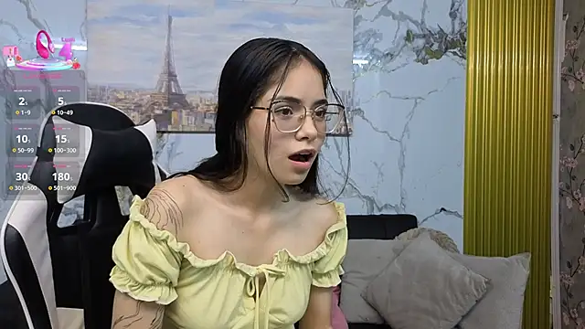 Snapshot of Carolina_pm chatting on 05/24/26, 02:49 Carolina pm online show from 05/24/26, 02:49