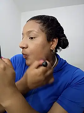 Snapshot of gigiblue89 chatting on 05/10/26, 07:35 gigiblue89 online show from 05/10/26, 07:35