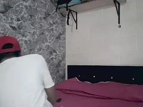 Snapshot of LatinoHairyCock chatting on 04/01/26, 10:40 LatinoHairyCock online show from 04/01/26, 10:40