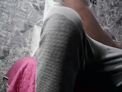 Snapshot of LatinoHairyCock chatting on 04/03/26, 04:21 LatinoHairyCock online show from 04/03/26, 04:21