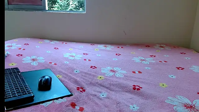 valkahot20 online show from 03/21/26, 02:31