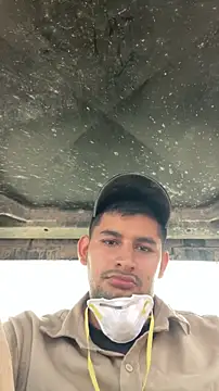 Snapshot of walterktm chatting on 02/25/26, 09:24 walterktm online show from 02/25/26, 09:24