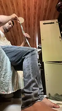 Snapshot of walterktm chatting on 02/28/26, 02:40 walterktm online show from 02/28/26, 02:40