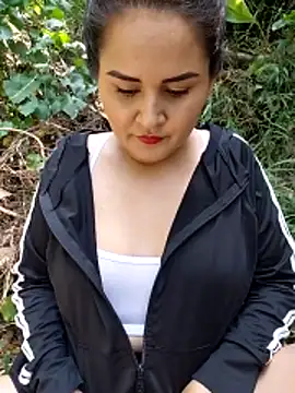 yissela92 online show from 03/07/26, 04:37