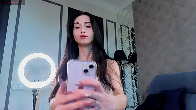 MiguelinaRasmuson online show from 03/25/26, 11:05