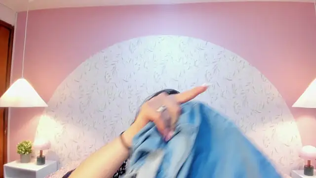 Snapshot of Angelie_Rosebrm chatting on 04/09/26, 06:19 Angelie Rosebrm online show from 04/09/26, 06:19