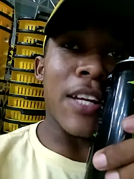 Snapshot of Thasmien chatting on 02/24/26, 12:19 Thasmien online show from 02/24/26, 12:19