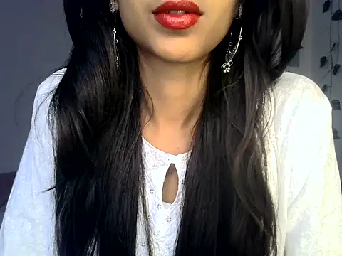 Snapshot of SIKSHA_SINGH chatting on 03/05/26, 07:04 SIKSHA SINGH online show from 03/05/26, 07:04