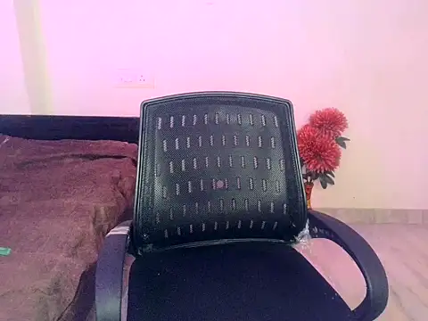 Snapshot of SIKSHA_SINGH chatting on 03/19/26, 08:07 SIKSHA SINGH online show from 03/19/26, 08:07