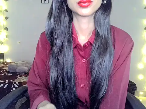 Snapshot of SIKSHA_SINGH chatting on 04/12/26, 12:04 SIKSHA SINGH online show from 04/12/26, 12:04