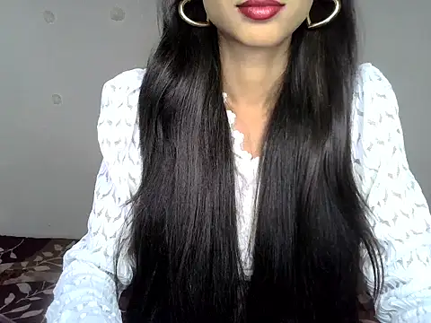Snapshot of SIKSHA_SINGH chatting on 05/18/26, 07:20 SIKSHA SINGH online show from 05/18/26, 07:20