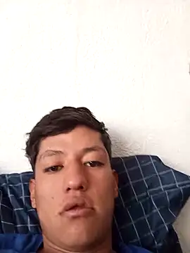 Snapshot of JoniXxX_ chatting on 03/11/26, 05:52 JoniXxX online show from 03/11/26, 05:52