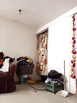 Snapshot of JoniXxX_ chatting on 04/06/26, 07:26 JoniXxX online show from 04/06/26, 07:26