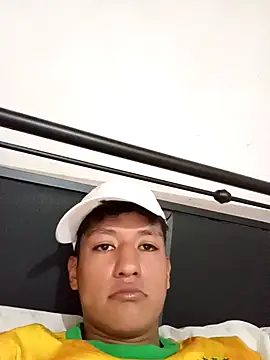 Snapshot of JoniXxX_ chatting on 04/17/26, 08:01 JoniXxX online show from 04/17/26, 08:01