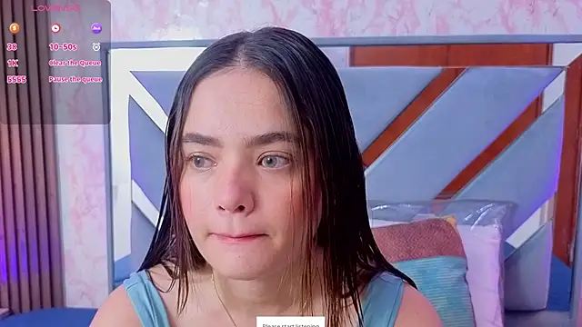 Snapshot of LittleeSara18 chatting on 05/15/26, 11:06 LittleeSara18 online show from 05/15/26, 11:06
