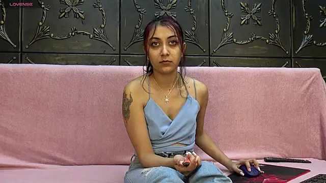 Snapshot of AmberEnna chatting on 02/27/26, 05:57 AmberEnna online show from 02/27/26, 05:57