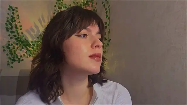 Snapshot of rinamandarina chatting on 04/17/26, 01:36 rinamandarina online show from 04/17/26, 01:36